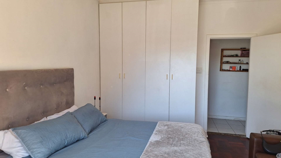 2 Bedroom Property for Sale in Vredehoek Western Cape